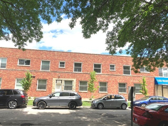 Building Photo - 7208 W School St