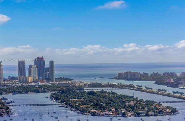 Building Photo - 1900 N Bayshore Dr