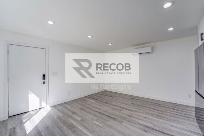 Building Photo - 3663 Budd St