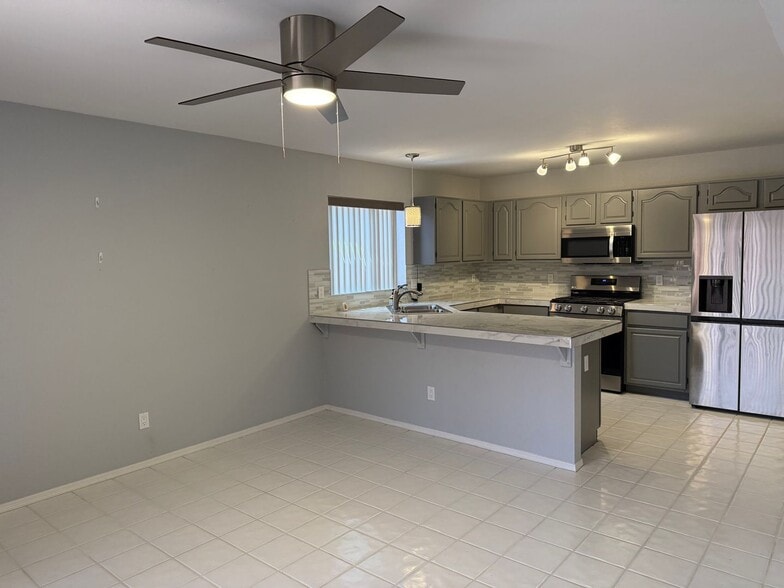 Building Photo - 3579 W Sky Ridge Loop