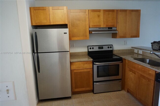 Building Photo - 9842 Nob Hill Ln