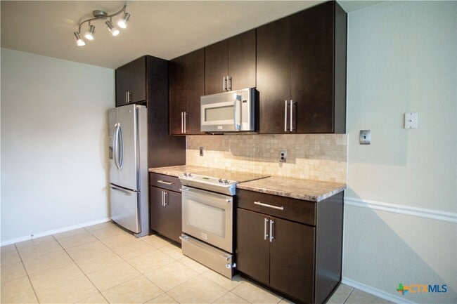 Building Photo - 1809 Herndon Dr