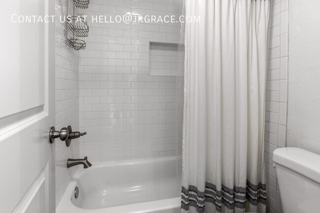 Building Photo - 3336 Chimney Pl Dr