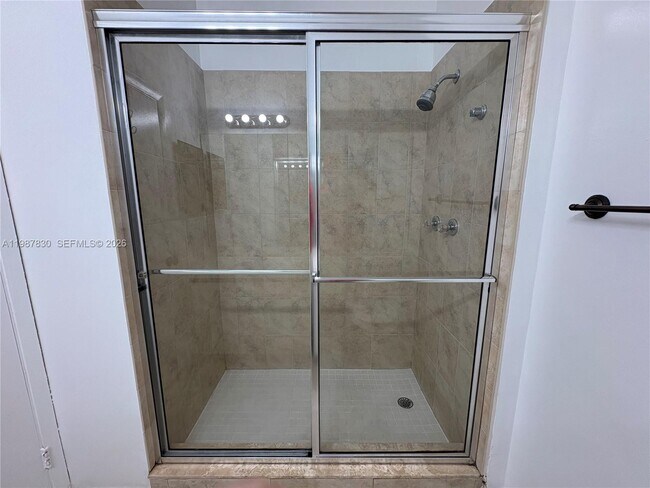 Building Photo - 601 Cypress Lake Blvd