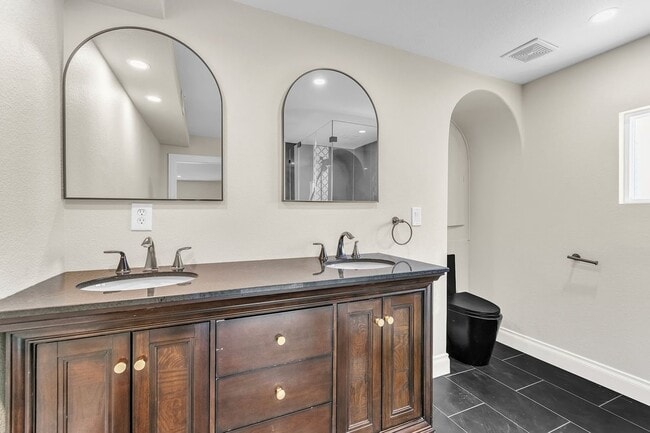 Building Photo - 6845 Coley Ave