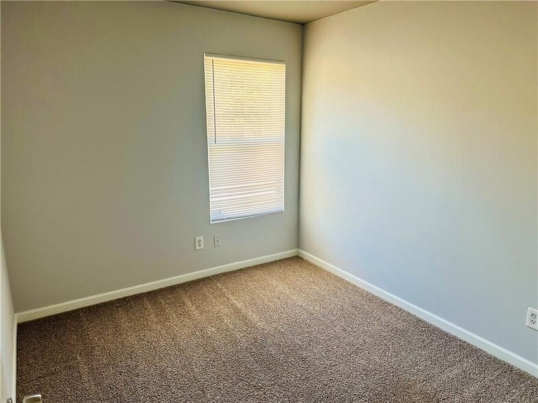 Building Photo - 6078 Oak Bend Ct