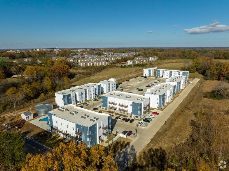 Revery Student Living 45 Spectra Dr Starkville MS 39759 Apartment