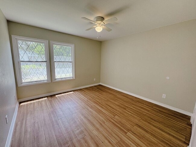 Building Photo - 1705 Avondale St