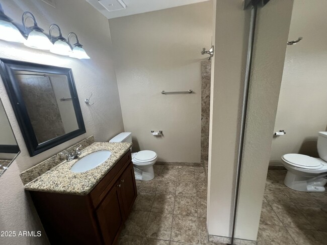 Building Photo - 1287 N Alma School Rd