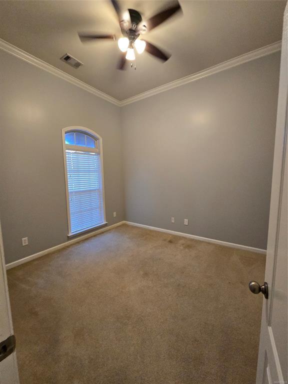 Building Photo - 1032 E Poplar St