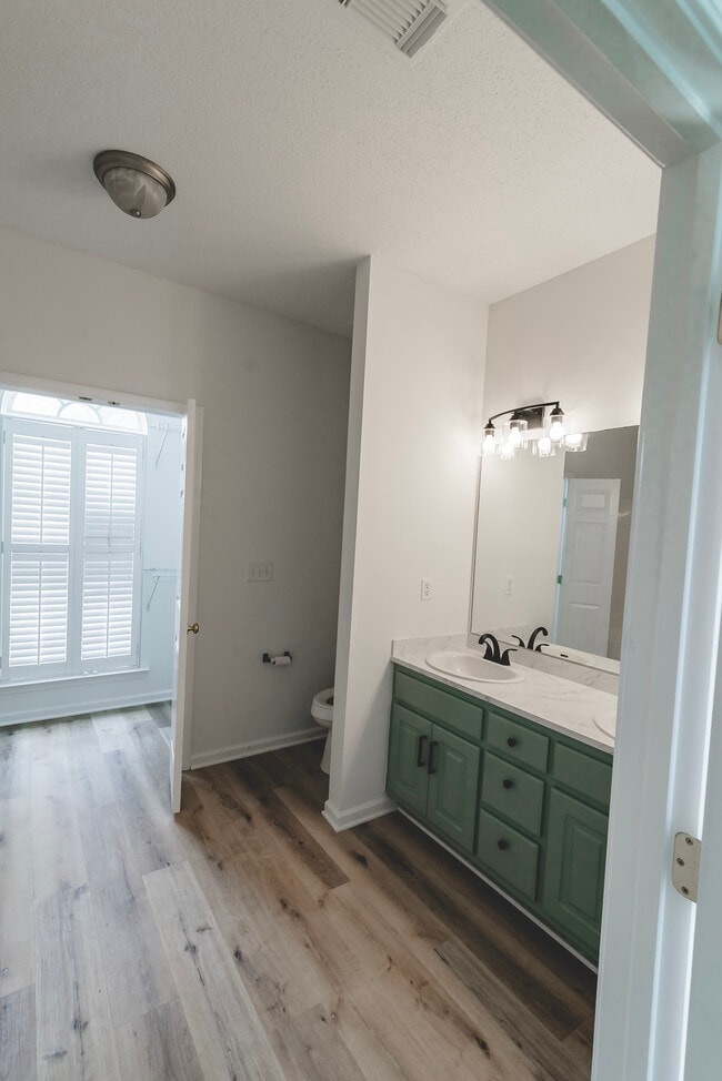 Building Photo - 9703 Full Moon Cir