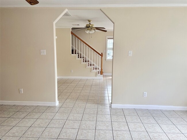 Building Photo - 6615 Overlook Dr