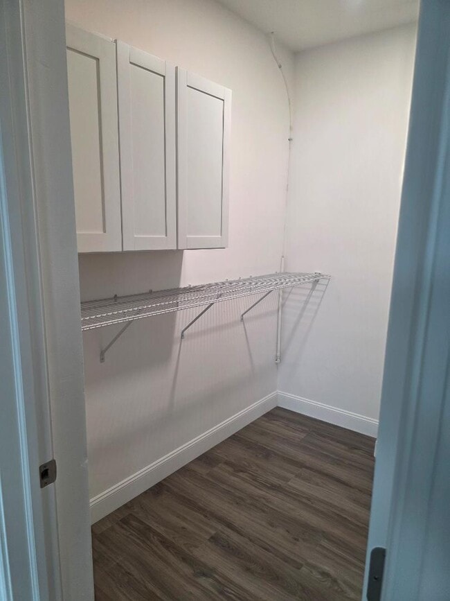 Building Photo - 101 N Locust St