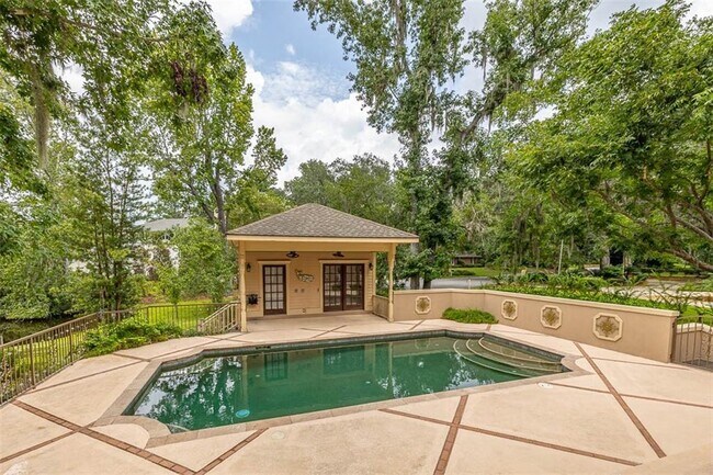 Building Photo - 210 Settlers Rd