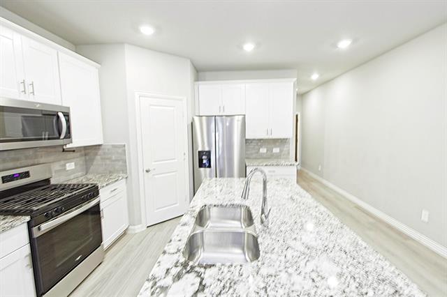 Building Photo - 3913 Murvaul Dr