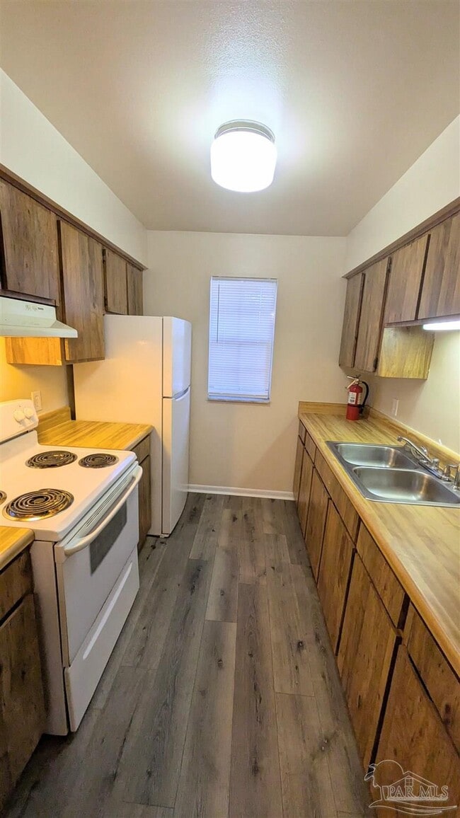 Building Photo - 6288 Hamilton Bridge Rd