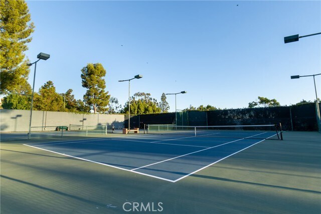 Building Photo - 9551 Vía Ricardo