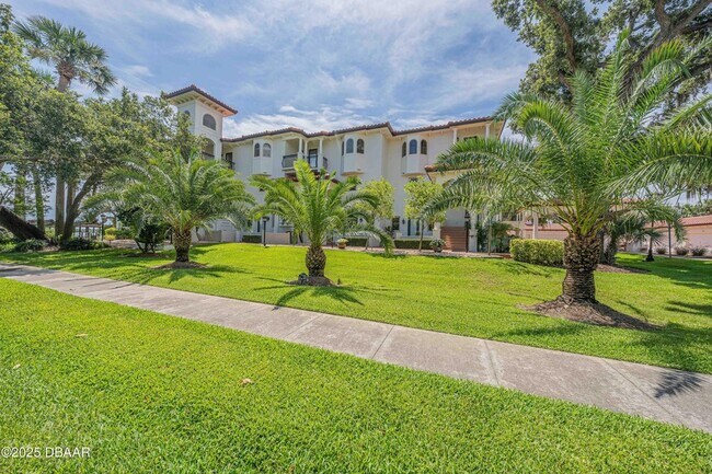 Building Photo - 5090 Riverside Dr