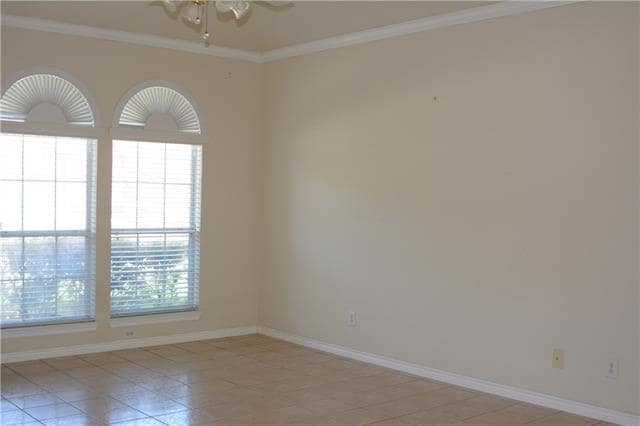 Building Photo - 1702 Shady Creek Dr