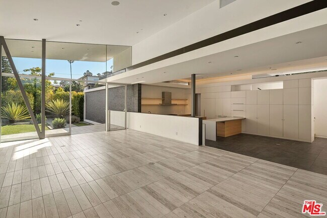 Building Photo - 3646 Inglewood Blvd