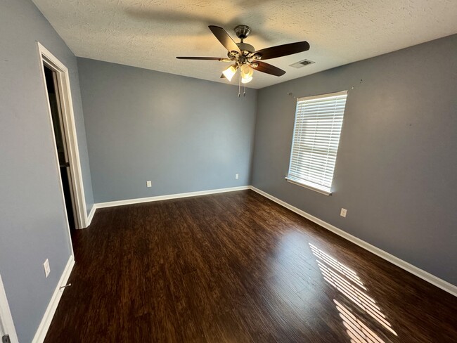 Building Photo - 119 McGowan Ave