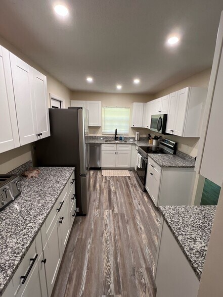 Building Photo - 244 Coral Reef Ct N