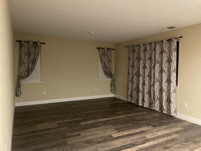 Building Photo - 1312 Academy Dr