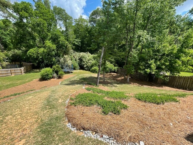 Building Photo - Amazing 5 Bedroom Craftsman-Style Home in Martinez!