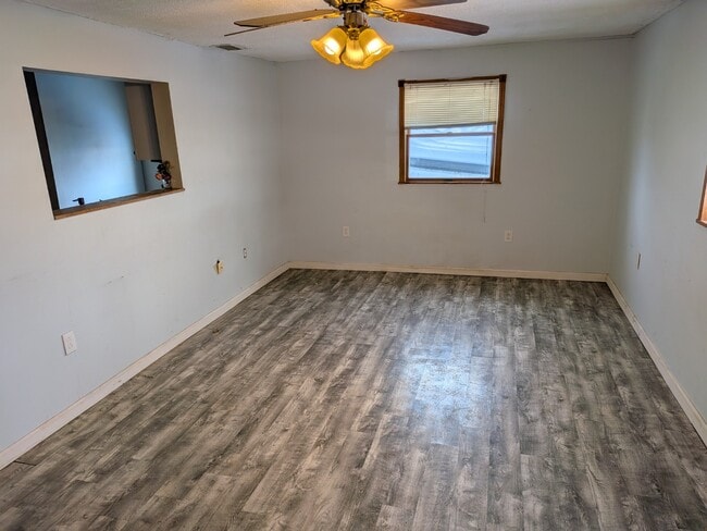 Building Photo - Three bedroom home in McDonald PA