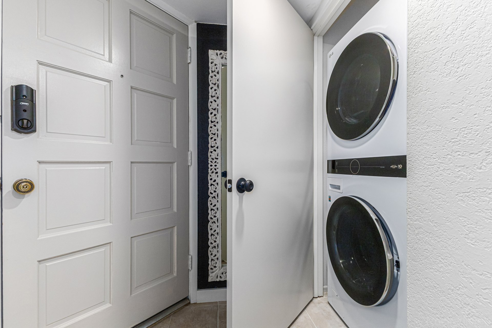 Building Photo - 7430 E Chaparral Rd