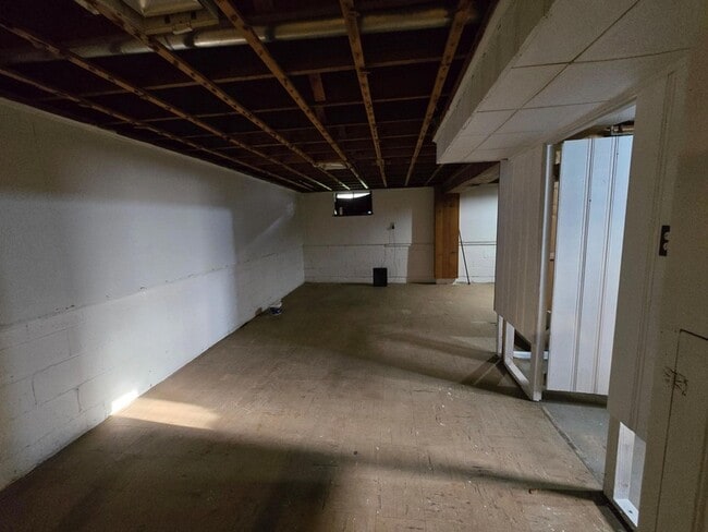 Building Photo - 4562 Johnson St