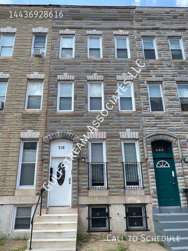 Primary Photo - 716 Dolphin St