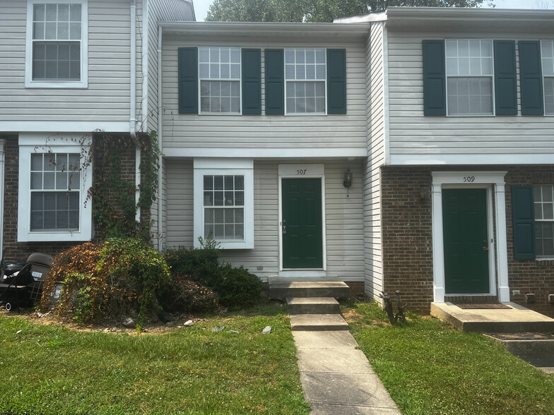 Building Photo - Room in Townhome on Lex Dr