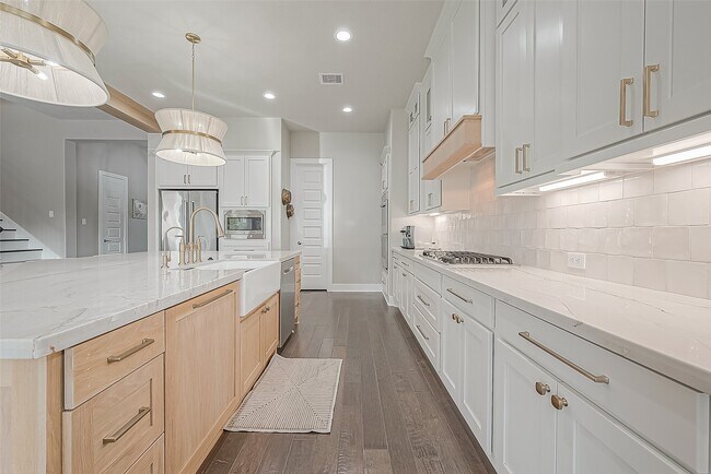 Building Photo - 30 Argosy Bend Pl