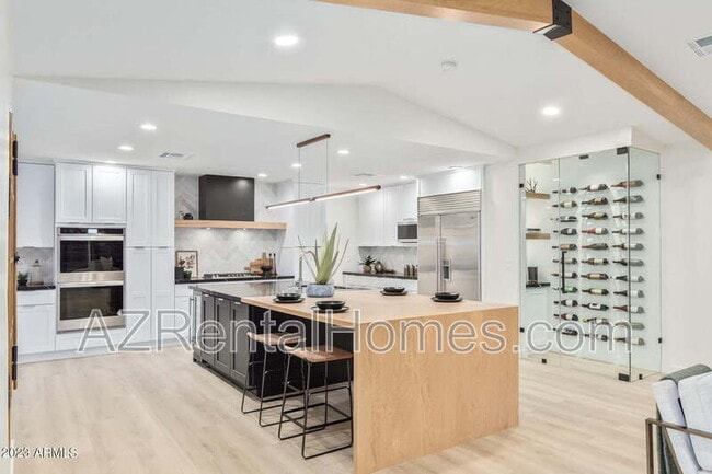 Building Photo - 3005 N 81st Pl