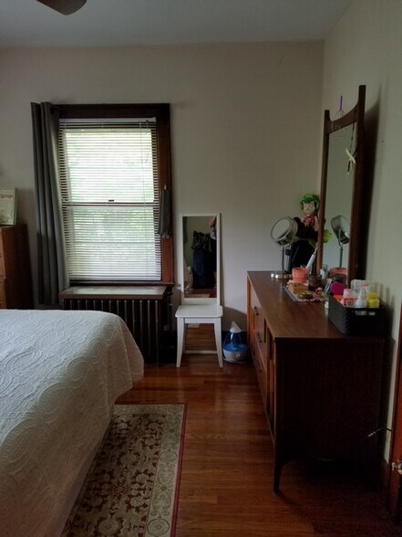 Building Photo - 742 S Fort Thomas Ave