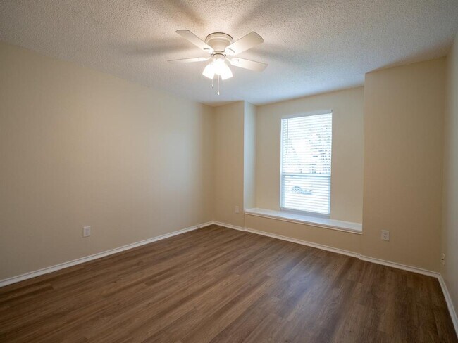 Building Photo - 6307 Avery Island Ave