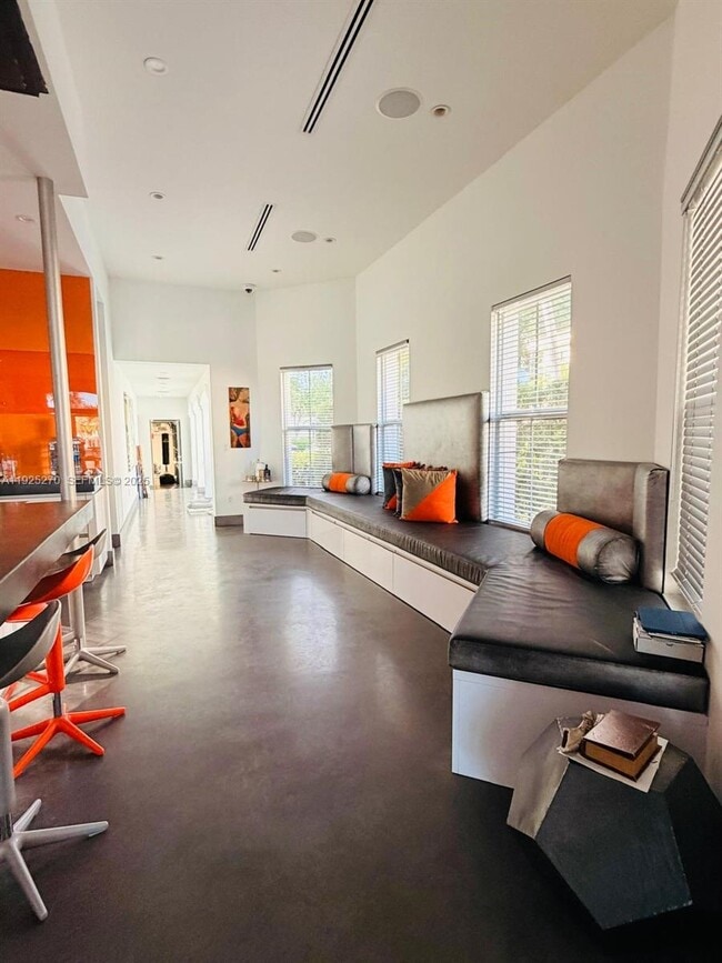 Building Photo - 21025 NE 38th Ave