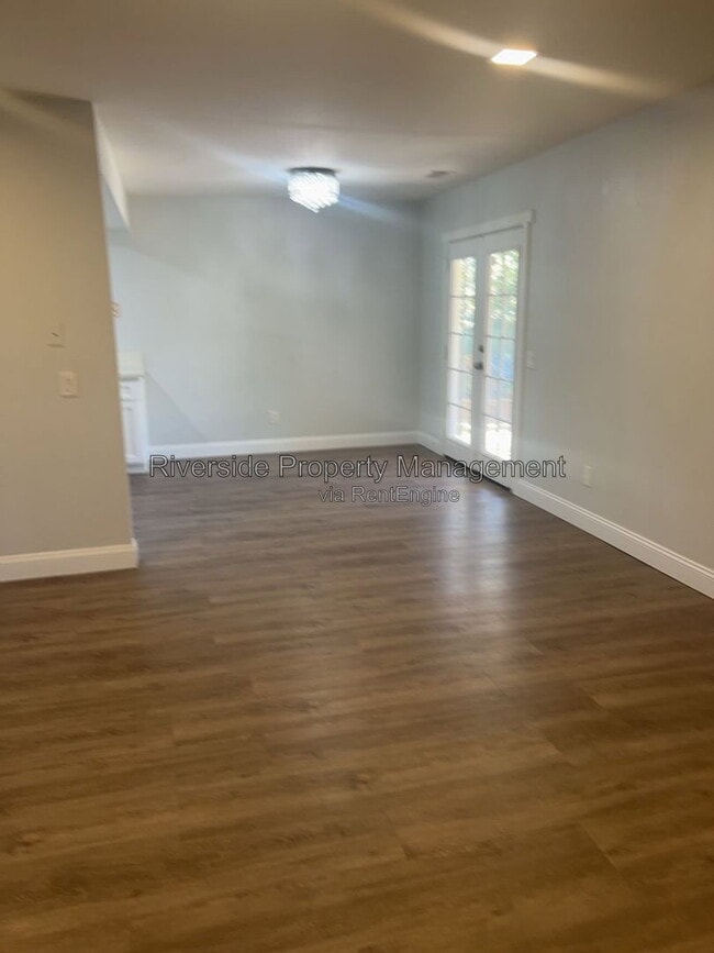 Building Photo - 5759 Lotus St