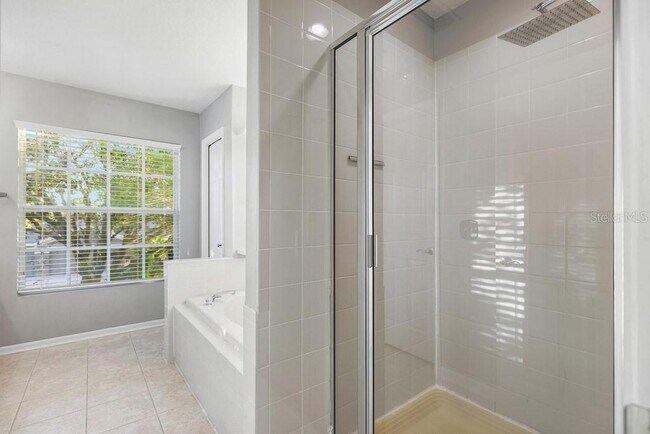 Building Photo - 15016 Heronglen Dr