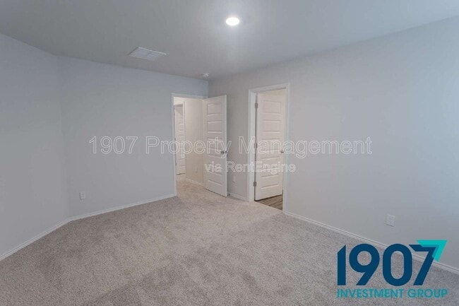 Building Photo - 1413 Lexi Dr