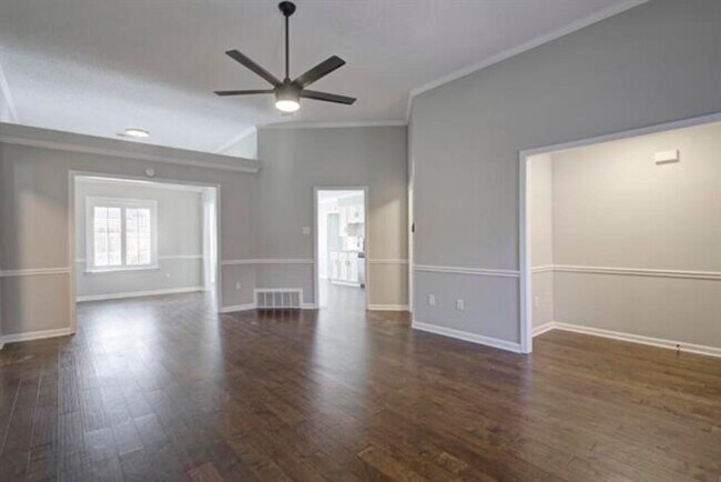 Building Photo - 6479 Stone Lake Dr