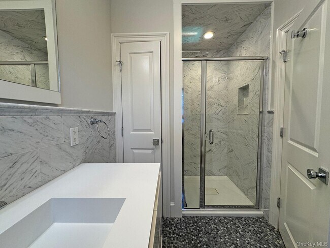 Building Photo - 30 High St