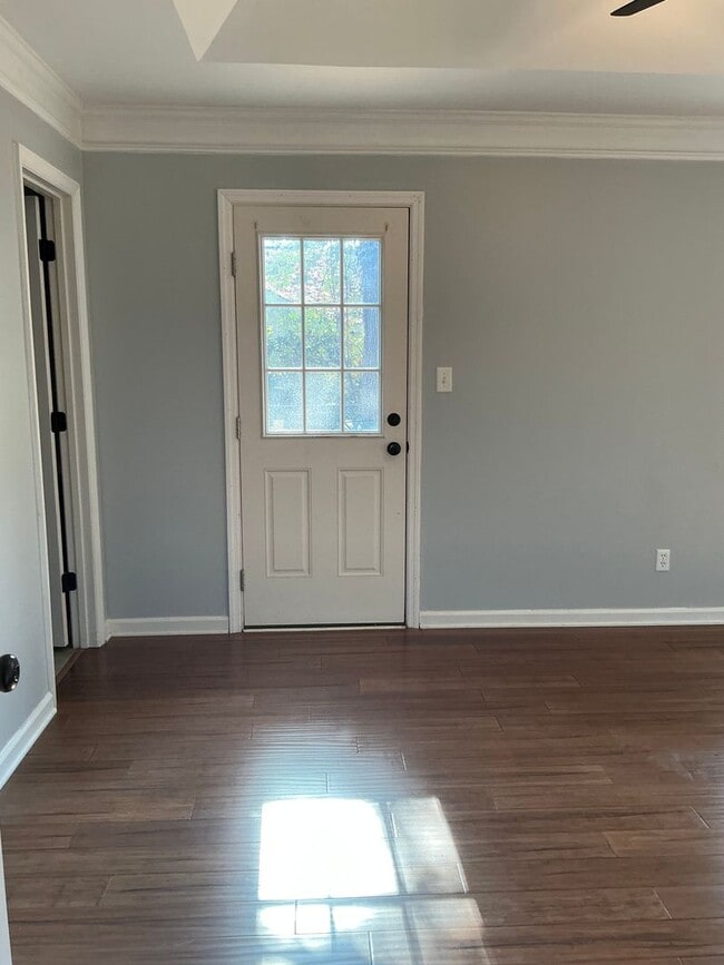 Building Photo - Available Now! 3 Bedroom/2 Bathroom with 1-Car Attached Garage!