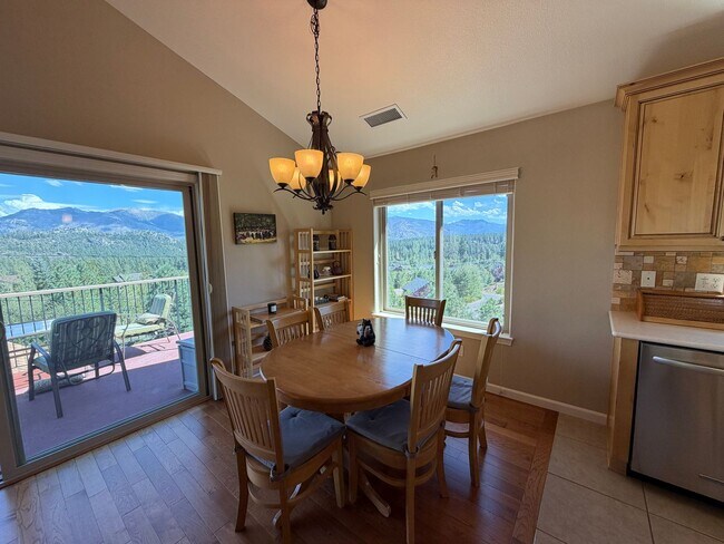 Building Photo - 799 Lookout Point Cir