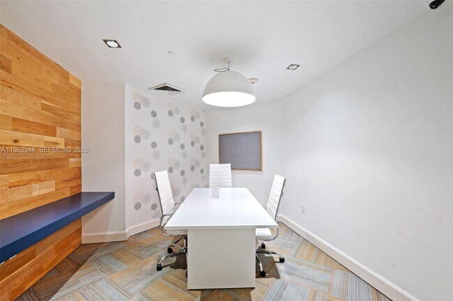 Building Photo - 951 Brickell Ave