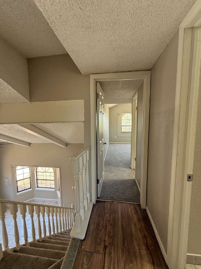Building Photo - 11708 Sierra Azul Dr