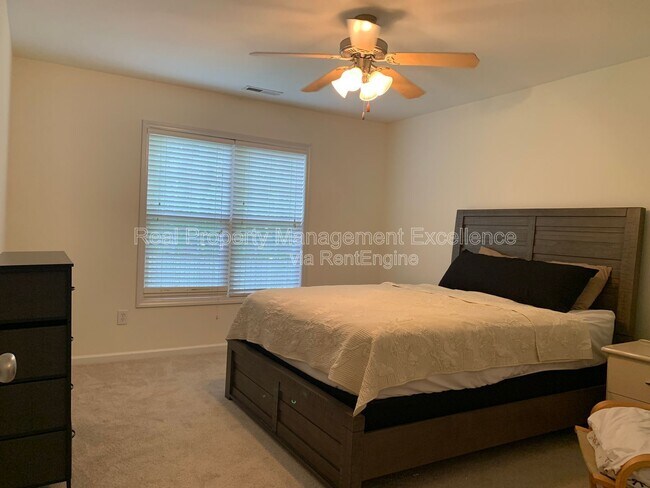 Building Photo - 205 Will Ct