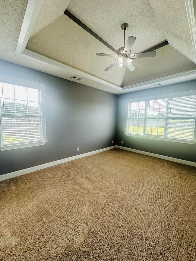 Building Photo - 709 Loudon Hill Dr