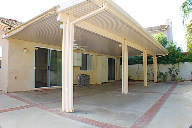 Building Photo - Beautiful Sun Lakes Country Club Home – 55+ Gated Community